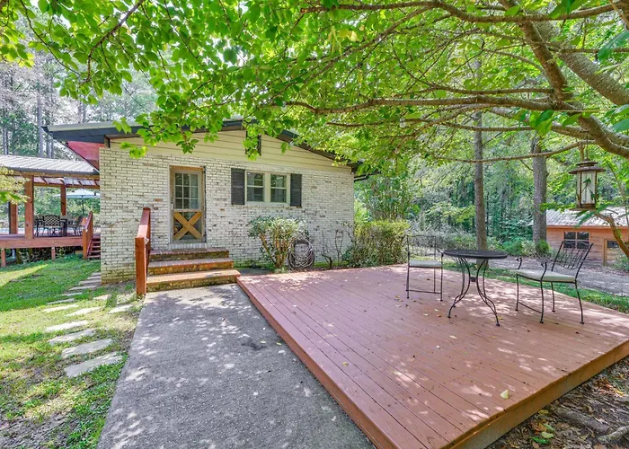 Pool & Deck: Pond-View Getaway In Newnan!